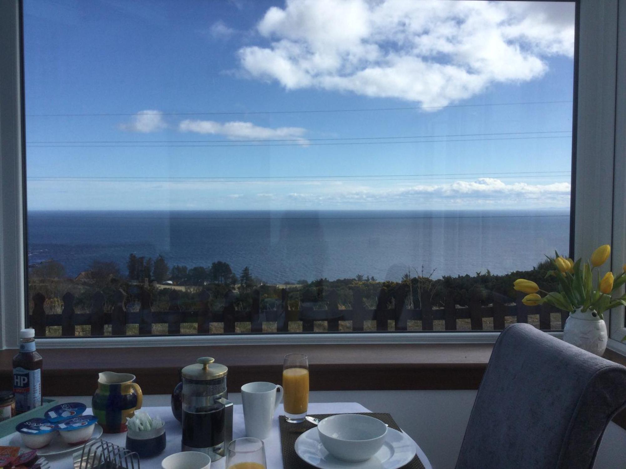 Piper'S Cave Bed And Breakfast Helmsdale Exterior foto
